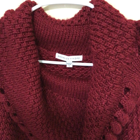 Annalee+Hope chunky large size cable, ribbed knit burgundy sweater. - Picture 4 of 5